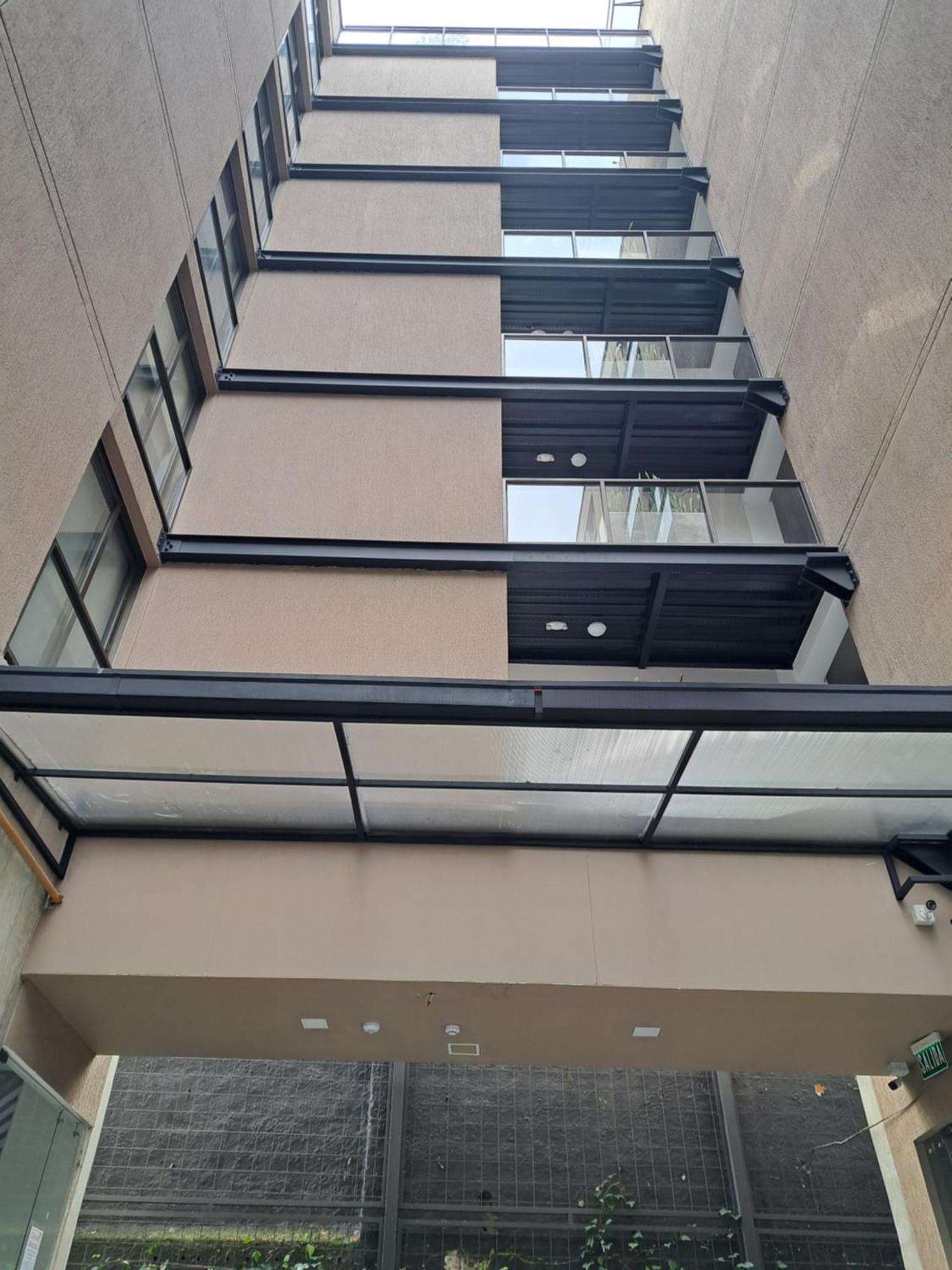 Apartment Tehatron